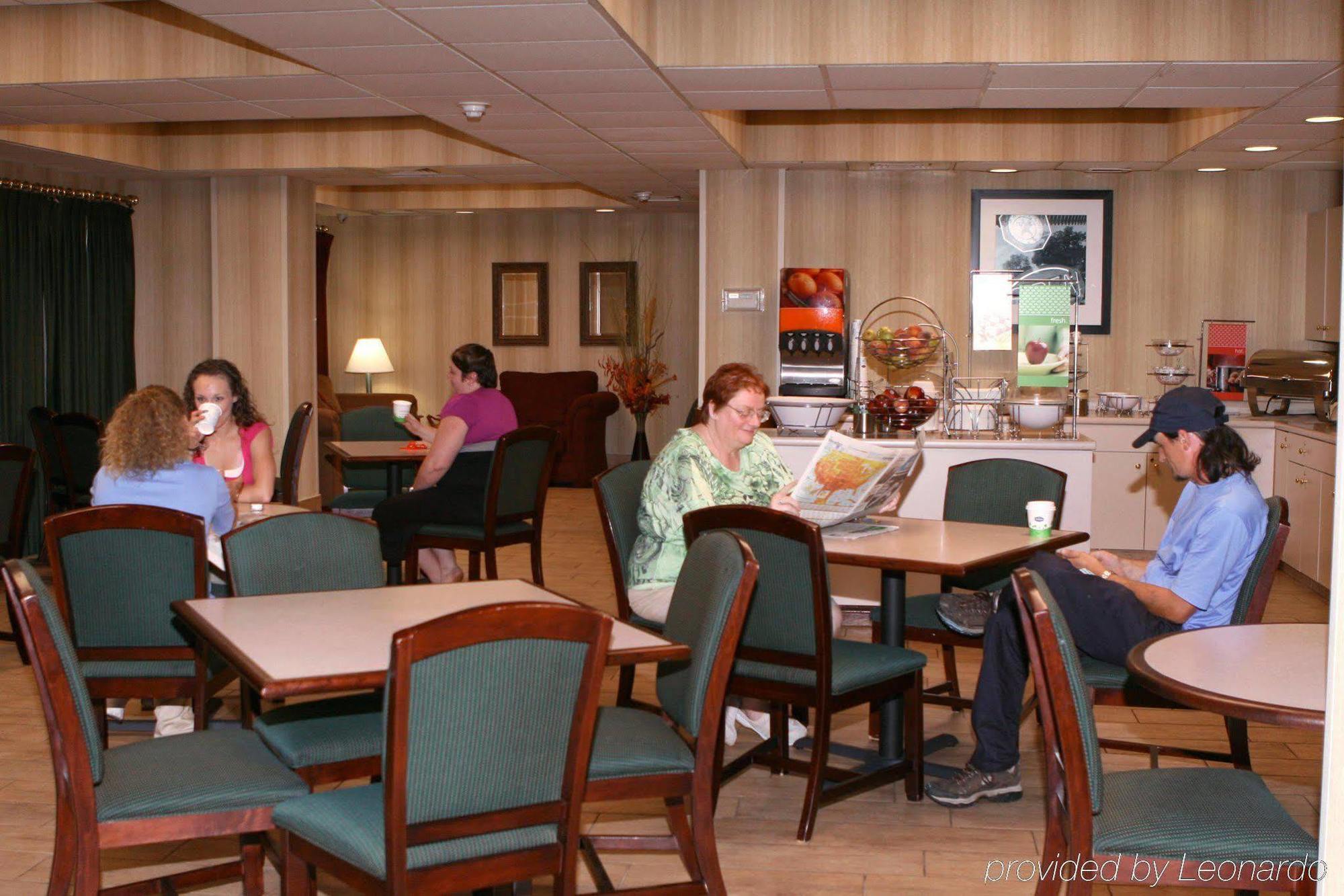 Hampton Inn Huntington/Barboursville Restaurant photo